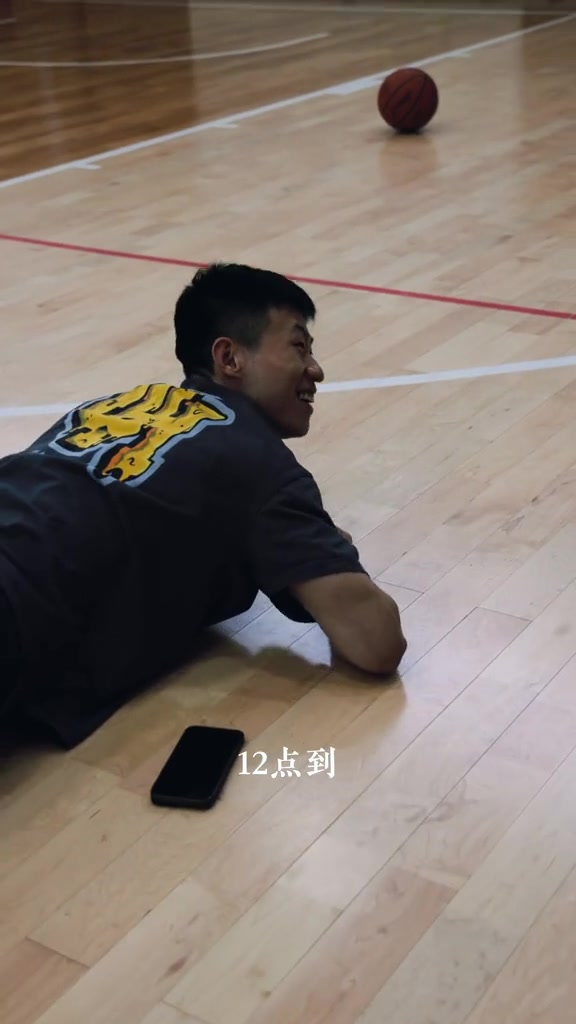 第三弹！杨政晒视频备战体测 训练中17折暂未达标